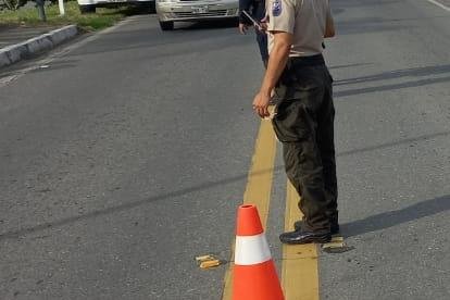 La policía realiza controles permanentes en calles y carreteras de la provincia. Y a veces no todos colaboran.