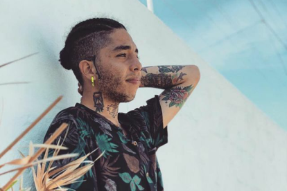 Dice que su estilo es descomplicado y se acopla a lo que sea.