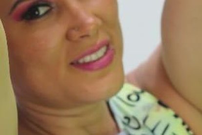 La animadora no quiere creer que está enferma, por eso busca otras alternativas médicas.