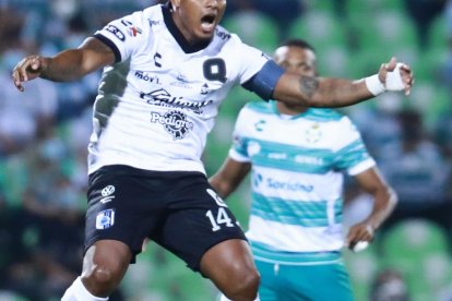 El Querétaro mexicano fue el séptimo equipo en la carrera del Toño Valencia.