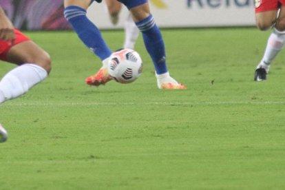 Emelec, de local, venció a Bragantino.