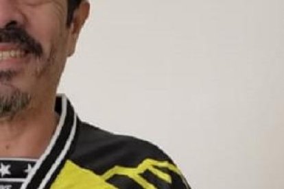 Patricio Cornejo momento que dejaba el hospital Teodoro Maldonado de Guayaquil.