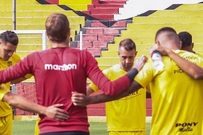 Barcelona y una oración antes del entrenamientos.