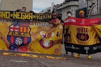 Hinchas de Barcelona en el Obelisco en Buenos Aires.