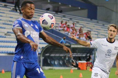 Emelec pierde 3-0 con Talleres de Córdoba.
