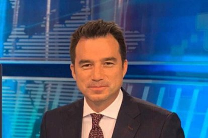 El presentador de noticias está con tratamientos médicos.