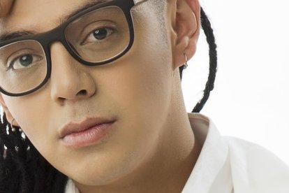 David Benítez lanza su carrera en solitario. Ha tenido una buena respuesta.  Su estilo es un distintivo.