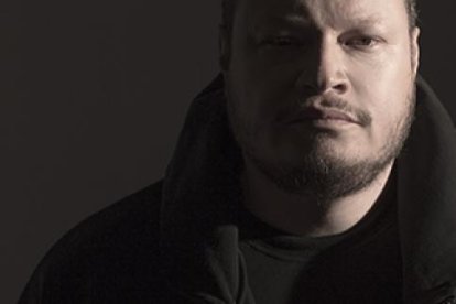 El cantante habló para EXTRA y reveló algunos secretos. Hoy lo hace desde el balcón de su casa.