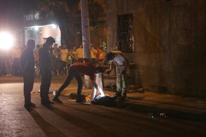 Uno de los asesinatos ocurrió en el Guasmo Central. La víctima habría tenido un pleito el fin de semana y se indaga si este hecho tiene que ver con el crimen.