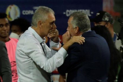 El entrenador de Ecuador le deseo éxito a Tite DT de Brasil.