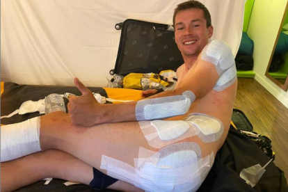 Primoz Roglic compartió en su. Instagram las heridas de su caída en la Vuelta 3 y agradeció los buenos deseos que recibió