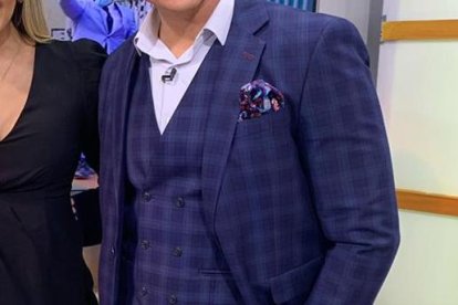 Úrsula con su compañero Isaac durante la transmisión del programa.