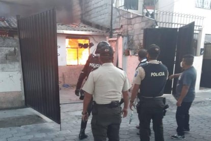 El incendio ocurrió en una vivienda de la calle Ignacio de Veintimilla.