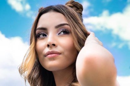 Además del estreno de la melodía, Fabiana rodó un video musical con sus amigos del 
 ‘cole’.