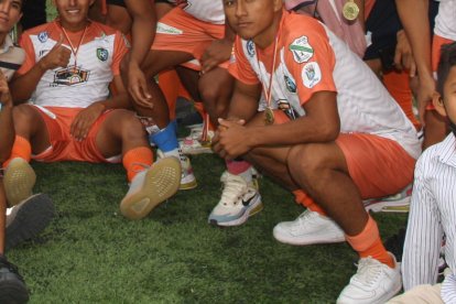 Deportivo Santa Elena los campeones del fútbol profesional en la Península.