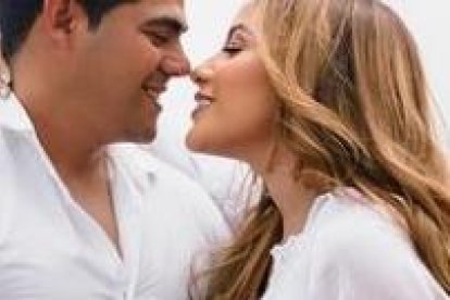 La pareja compartió una sesión de fotos en su cuenta de Instagram.