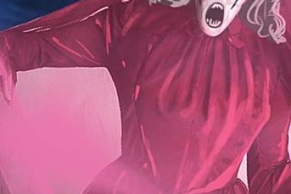 El espectro suele aparecerse por las noche su madrugadas.