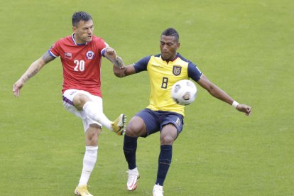 Carlos Gruezo estuvo en el medio campo de la Tri.