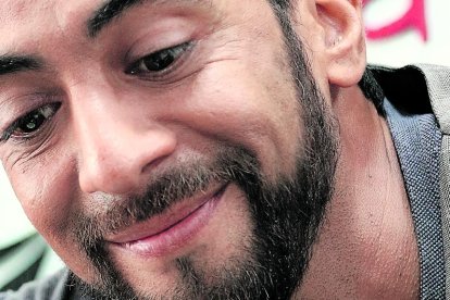 El chef dice que el secreto de su cocina está en el arte de las manos.