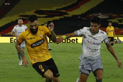 Barcelona vs Deportivo Cuenca.