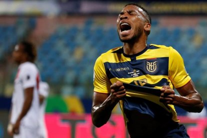 El atacante Ayrton Preciado fue citado a la Tri, para la triple fecha de las eliminatorias de octubre.