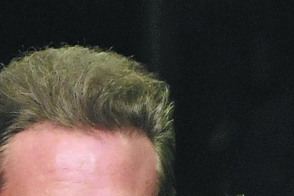 Luis Miguel vendió su yate en 2020 por problemas económicos.




LAS VEGAS, NEVADA - SEPTEMBER 12: Singer Luis Miguel performs on the first night of his four-date limited engagement at The Colosseum at Caesars Palace on September 12, 2019 in Las Vegas, Nevada. (Photo by Ethan Miller/Getty Images) 1174413937