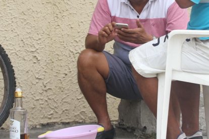 El domingo las festividades entre panas continuaron con unos traguitos, música y un montón de anécdotas que contar y compartir.