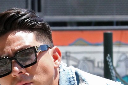 Don Day asegura estar feliz con su relación sentimental. Ambos comparten fotos en redes sociales