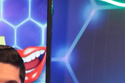 Le molesta la

injusticia, incluso se ha metido en varios problemas por defender a otros.