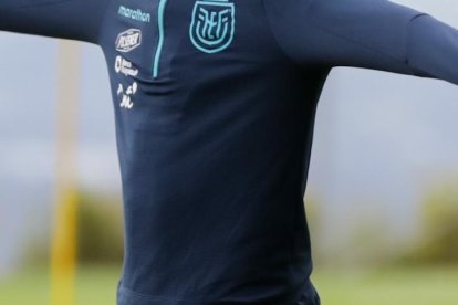 Piero Hincapié estará en la zaga de Ecuador ante Venezuela.