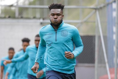 Jordy Caicedo, delantero ecuatoriano que viajó a Chile.