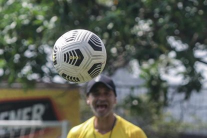 Emmanuel Martínez listo para el último partido en el estadio Banco Pichincha ante Católica.