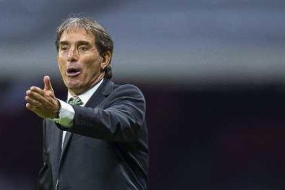 Guillermo Almada lleva dos temporadas al mando del Santos Laguna de México.