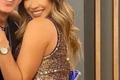 El actor ecuatoriano ha publicado varias fotos con su novia. Ambos muestran su relación en redes sociales.