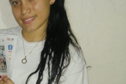 Apenas Emilia descubrió que  EXTRA existía se unió a la lista de fieles lectores.