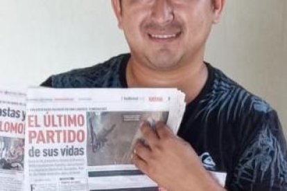 Danny vive en el barrio Las Peñas, en Playas. Su familia está entusiasmada porque él saldrá como ‘bacán’ en la portada de EXTRA.