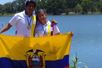 Daniel León y Anggie Avegno compitieron en Uruguay.