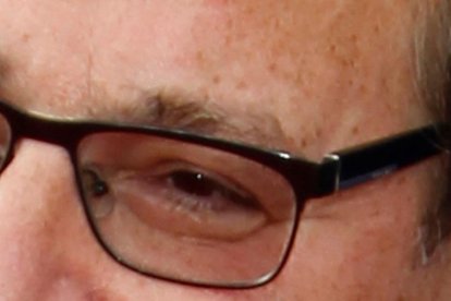 Dos hermanas de Bob murieron con nueve años de diferencia, una con aneurisma cerebral y la otra de una enfermedad autoinmune, según Mail Online.