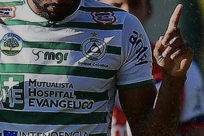 Souza fue designado como el Mejor Jugador Extranjero del Torneo Uruguayo 2021 con su equipo Plaza Colonia.