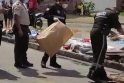 La Policía llegó al lugar para conocer del macabro hallazgo.