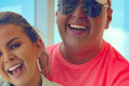 Miguel Cedeño es acompañado por su compañera de trabajo, Silvana Torres.