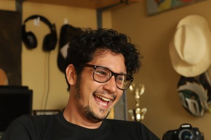 YOUTUBER GUAYAQUILEÑO CONOCIDO COMO LOCO CRESPO.