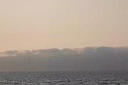 Disfrutar de la playa, el mar y sol en tranquilidad es el deseo de muchos turistas.