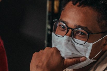 Jarsom Wayans dirigió la cinta en la que actuó Sacha Bali.