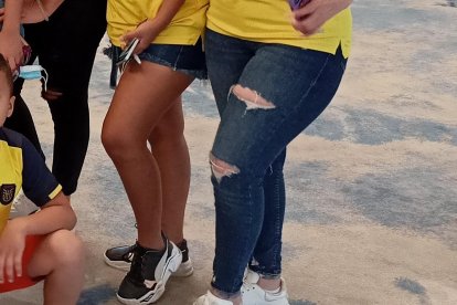 Jeremy Sarmiento recibió la visita de su familia, previo al duelo entre Ecuador y Argentina.