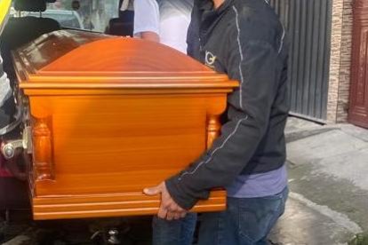 Luego del velorio, la fallecida fue llevada hasta Chone, Manabí, de donde era oriunda.