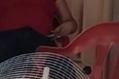 La víctima estaba en el exterior de un local.