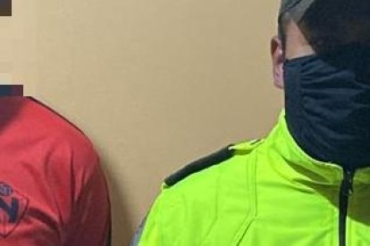 El detenido registra dos  antecedentes penales. En uno de esos casos estuvo involucrado en un accidente de tránsito.