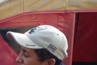 Familiares de la víctima lucen destrozados con la noticia de la muerte.