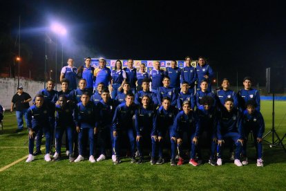 Todo el plantel de Astillero FC que jugará en segunda categoría.